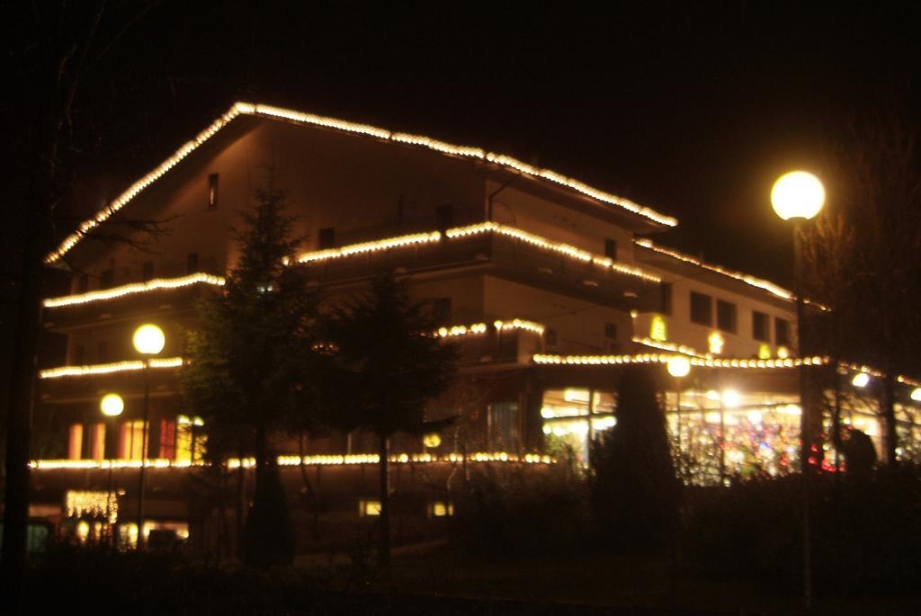 Tetto Delle Marche - Ristorante Dei Conti Hotel 3*