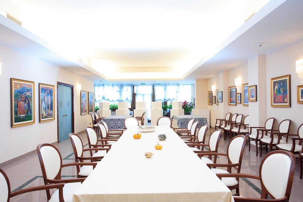 Hotel Tetto Delle Marche - Ristorante Dei Conti